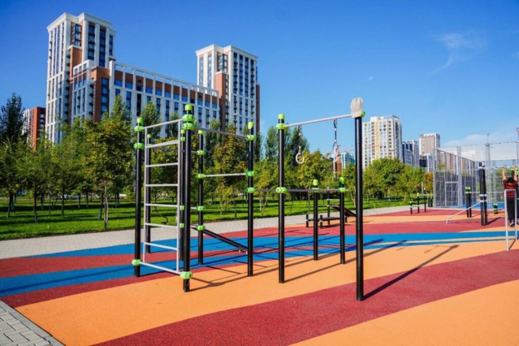 Есіл ауданында қоғамдық кеңістіктер жаңаруда: саябақтар, көшелер, алаңдар жөнделіп жатыр