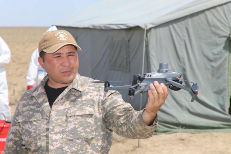 Ауыл шаруашылығы министрі Түркістан облысында шегірткеге қарсы күрес барысын бақылады