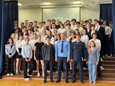 Елорда мектебінде құқық қорғаушылар мен оқушылар арасында ашық кездесу өтті