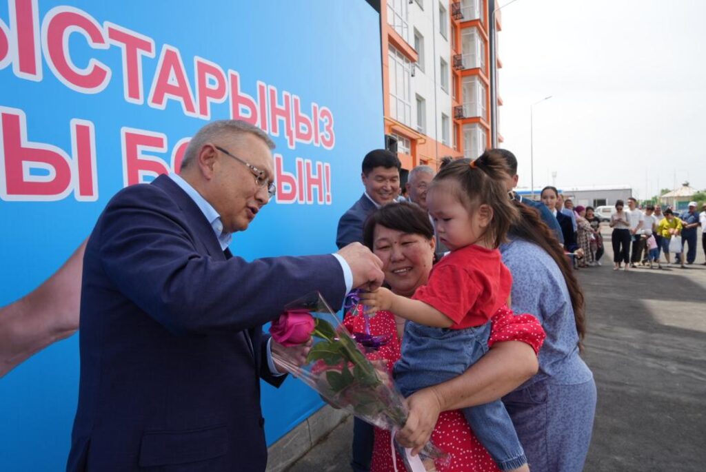 Талдықорғанда 60 отбасы баспаналы болды: пәтерлер әлеуметтік осал топтарға берілді