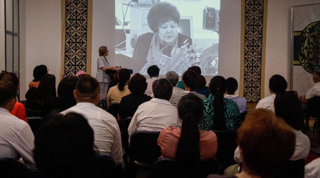 «Аңызға айналған ұстаз»: ШҚО-да Қанипа Бітібаеваның 80 жылдығына арналған еске алу кеші өтті