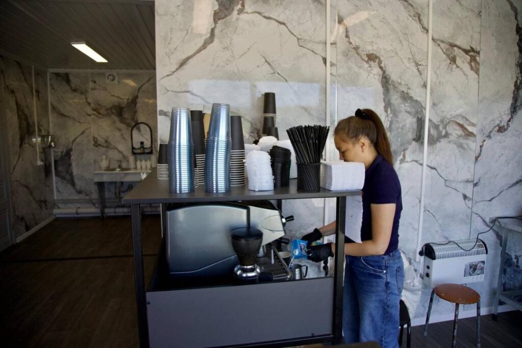 Облыс жолдарында жол бойы сервистік кешендер орнатылады — ШҚО әкімі