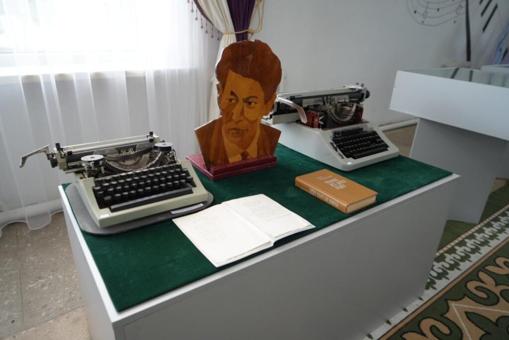 Жетісу облысында мемлекет қайраткері Әнуар Әлімжановтың мерейтойы аталып өтті