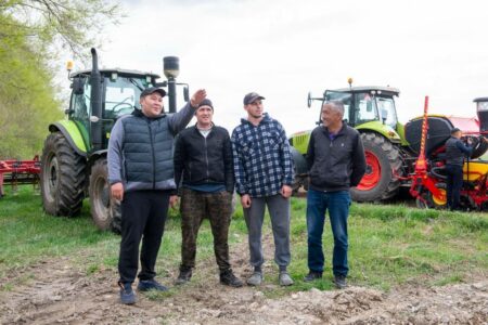 Жетісуда егіс науқаны мен зиянкестерге қарсы күрес қатар жүргізілуде