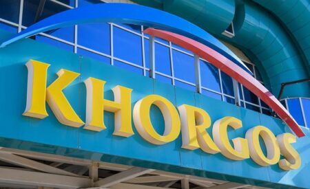 Қорғастағы жүйелі келеңсіздіктер Тоқаевтың бастамаларын көлеңке түсіруде