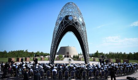 Жұртымыз алапат аштықтан қынадай қырылды, көп адам жан сауғалап, шетел асып кетуге мәжбүр болды – Тоқаев