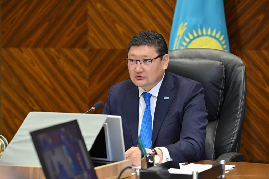 Абай облысының әкімі жерлестерін туған өлкені дамытуға шақырды