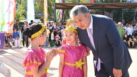 Ермек Көшербаев Қызылорда облысындағы әлеуметтік нысандардың ашылуына қатысты