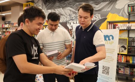 Қазақтар сүйікті кітаптарын таңдауды жалғастыруда: Ұлттық құрылтайдың «100 кітап» жобасы