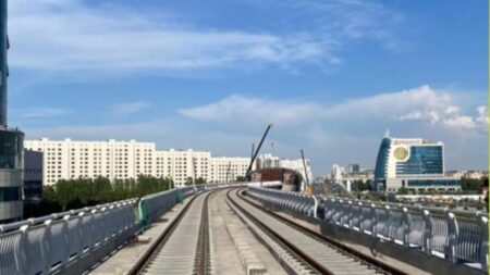 LRT: Астанада жеңіл рельсті көлік желісінің 11 шақырымы төселді