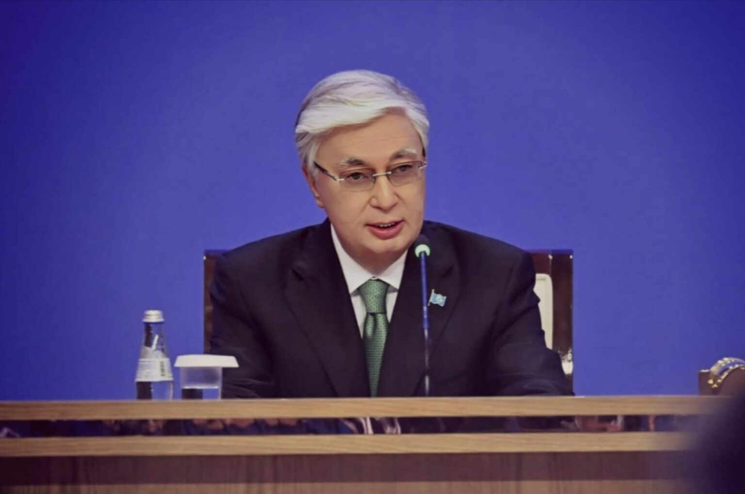 «Мұның салдары ауыр». Тоқаев жастарға үн қатты