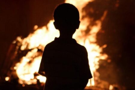 БҚО әкімі Сырым ауданындағы ауыр қазаға байланысты ата-аналарға көңіл айтты