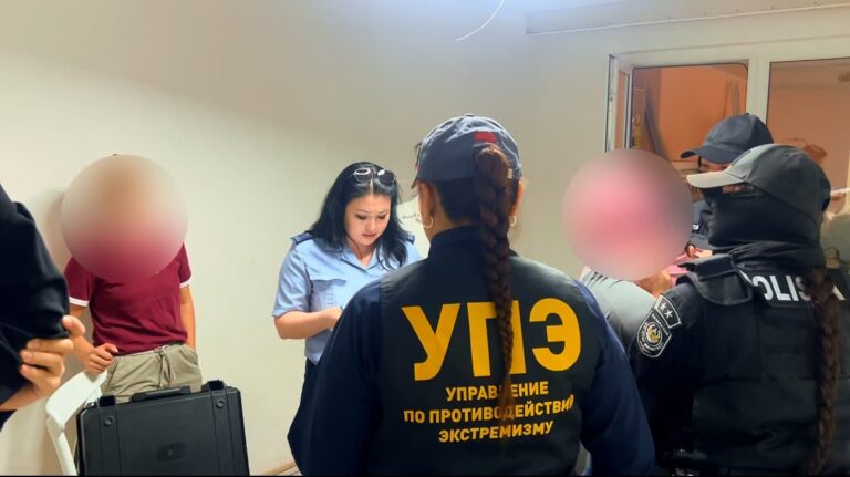 Алматы облысында қоғамдық бірлестік жетекшісі алаяқтық жасады деген күдікпен қамауға алынды