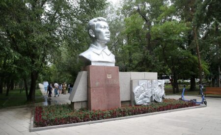 Алматы Гагарин бульварын абаттандыру жұмыстары аяқталды