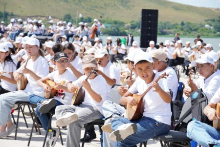 Қопа көлі жағасы тағы бір домбыраның сазына шалқыды