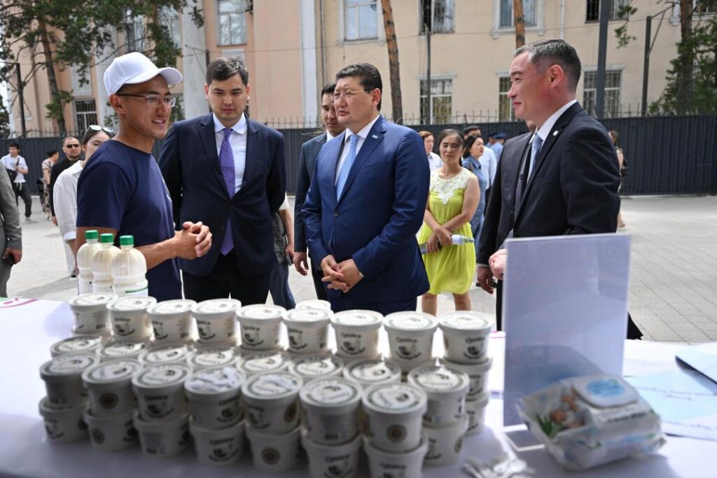 Семейде «Қазақстанның үздік тауары» өңірлік байқау-көрмесі өтті