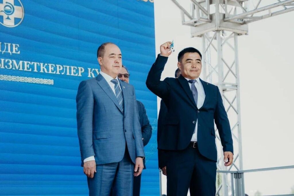 БҚО-да ветеринарларға 106 жаңа қызметтік автокөлік табысталды