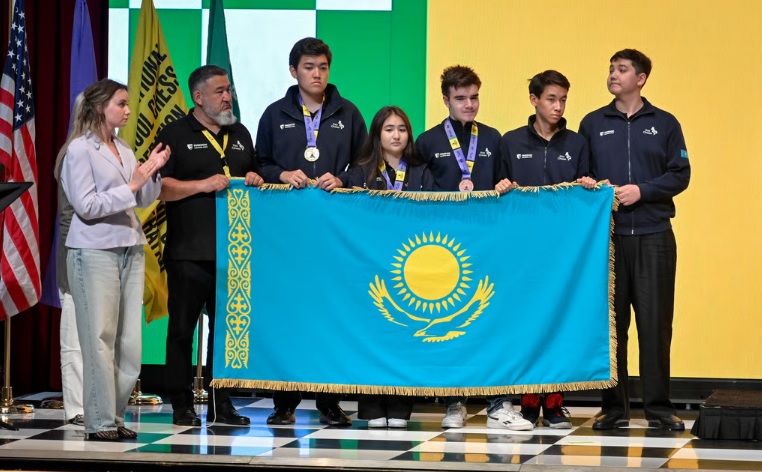 АҚШ-та өткен мектеп командалары арасындағы шахматтан Әлем чемпионатында РФММ құрамасы күміс жүлдеге ие болды