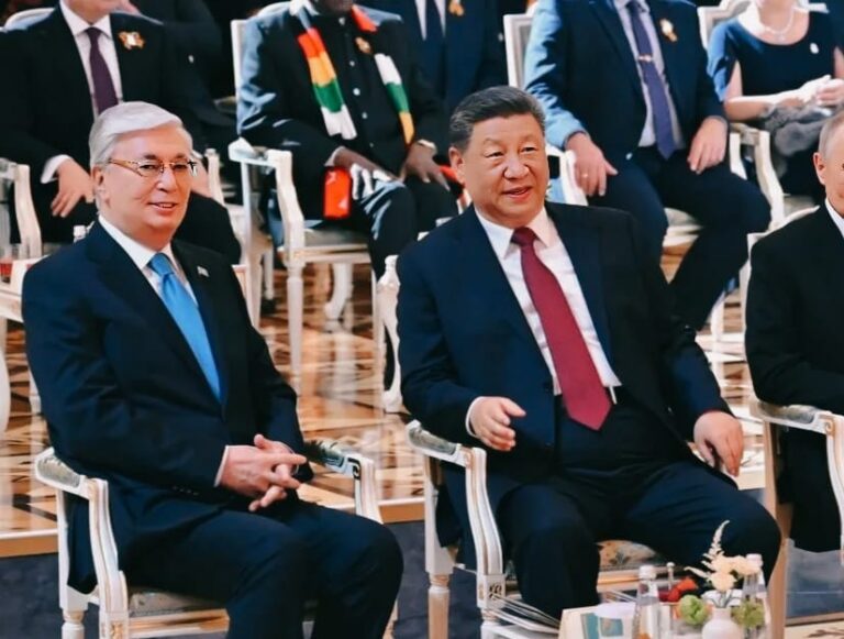 Ақтау мен Ляньюньган альянсы: Тоқаевтың қытай аудиториясына арнаған дипломатиялық жолдауы Цзиньпин Тоқаев