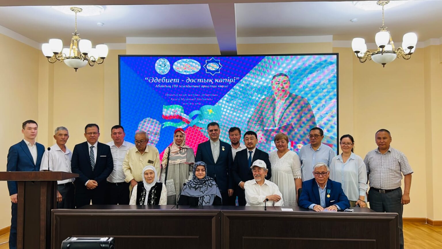 Ғылым ордасы: Абай Құнанбайұлының 180 жылдығына арналған көрме өтті