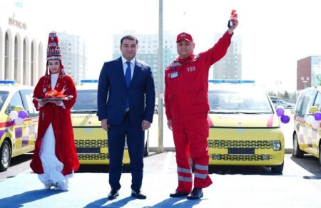 Түркістан облысына 60 жаңа жедел жәрдем көлігі берілді