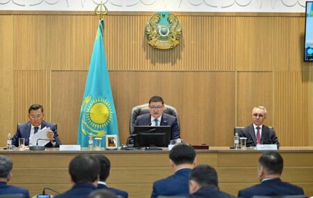 Абай облысында Президент Жолдауын жүзеге асыру жолдары талқыланды