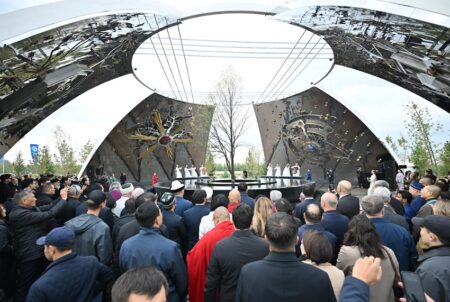 Өмір ағашы монументі: діндер мен мәдениеттерді біріктірген бастама
