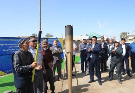 Түркістандағы әлеуметтік қолдау: ауылдарға газ тарту жалғасуда
