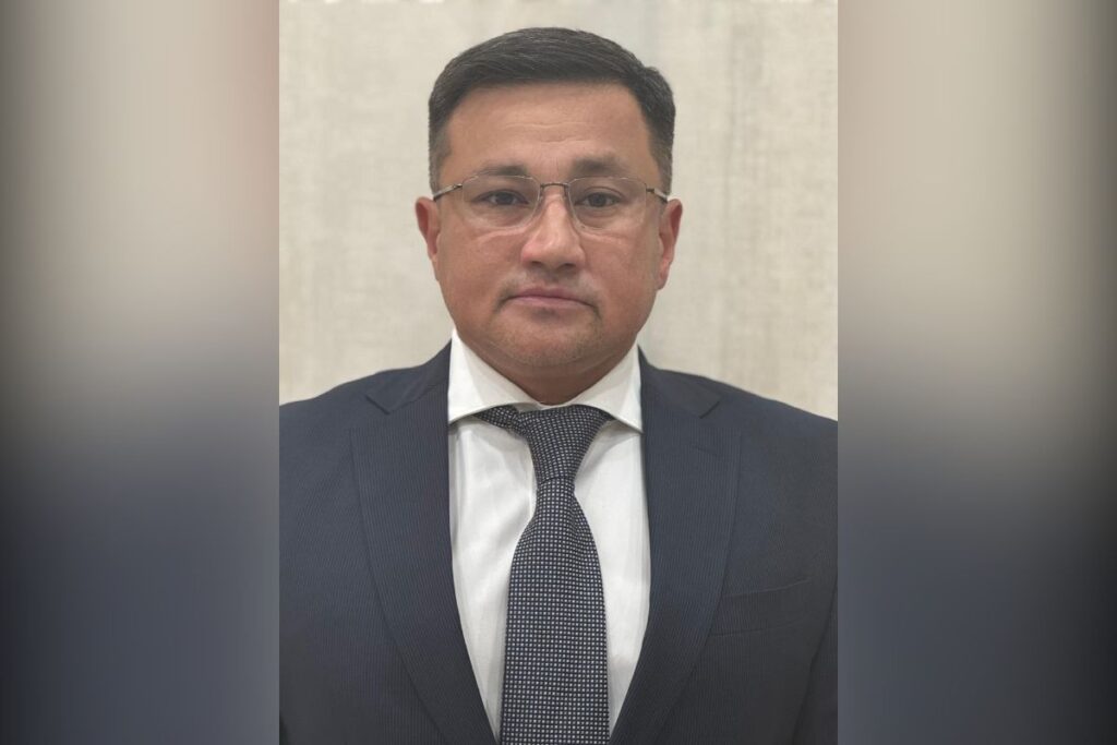 Ақтау прокурорының Алматыдағы «кәнцерті»: Әбдіров ақыры айыппұл арқалады