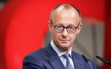 Мерц бұғатталған Ресей активтері есебінен Украинаға 140 млрд еуро несие беруді ұсынды Мерц Германия канцлер