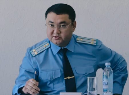 Түнгі сағат екідегі есеп айырысу: Өскемен прокурорының әрекеті тексерілуде