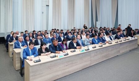 Түркістан облыстық мәслихатының кезекті сессиясында экономикалық өсім мен Жолдаудағы міндеттер талқыланды мәслихат