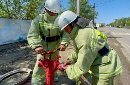 Өтеген кентінде болған өрт кезінде құтқарушылар 7 адамды құтқарып, өртті ауыздықтады