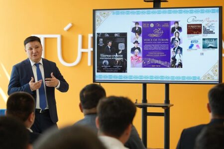 Түркістанда жас мемлекеттік қызметкерлерге өмірлік сабақ болған дәріс өтті