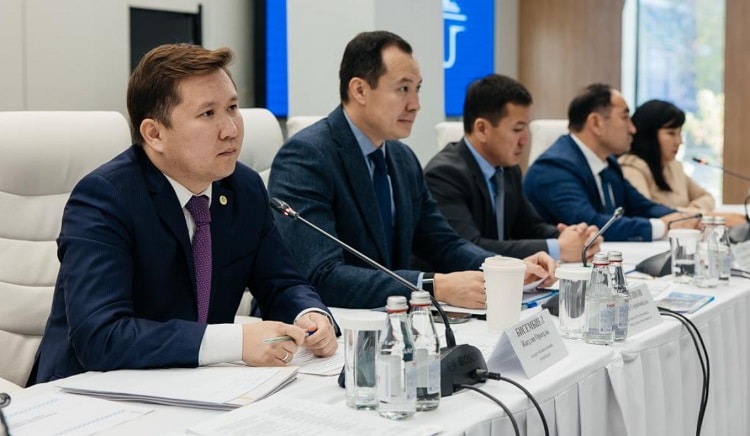 Атырау облысында бизнес өкілдерімен экономикалық реформалар талқыланды