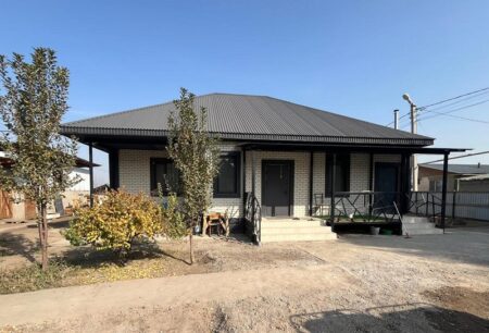 Алматы облысы Шерзат Полаттың отбасы үй салып берді Шерзат Полат