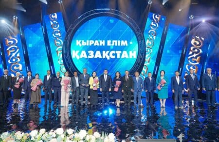 Түркістанда Республика күніне арналған «Қыран елім – Қазақстаным» салтанатты іс-шарасы өтті