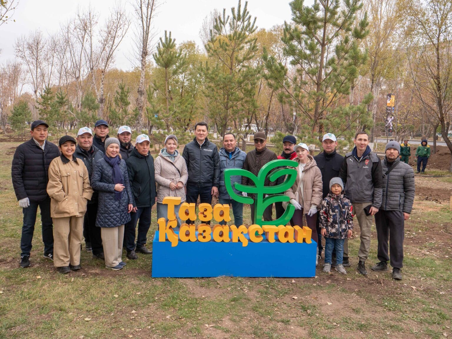 Ұлттық құрылтай мүшелері «Таза Қазақстан» акциясына қатысты