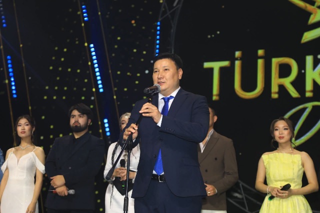 Жас таланттардың сахнасы: Түркістанда республикалық ән байқауы өтуде