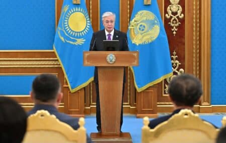 Ұстаздар күні: Президент мұғалімдердің еңбегіне жоғары баға берді
