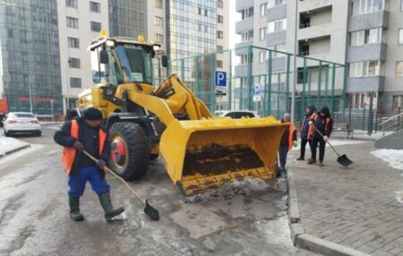 Елорда қармен күрес жұмыстары тәулік бойы жалғасады Астана қары