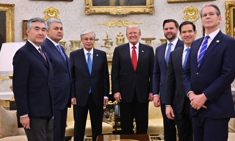 Тоқаев Ақ үйде