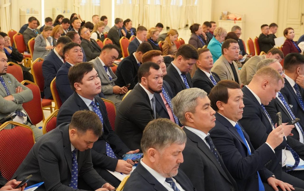 @Фото "Ақ жол" партиясы