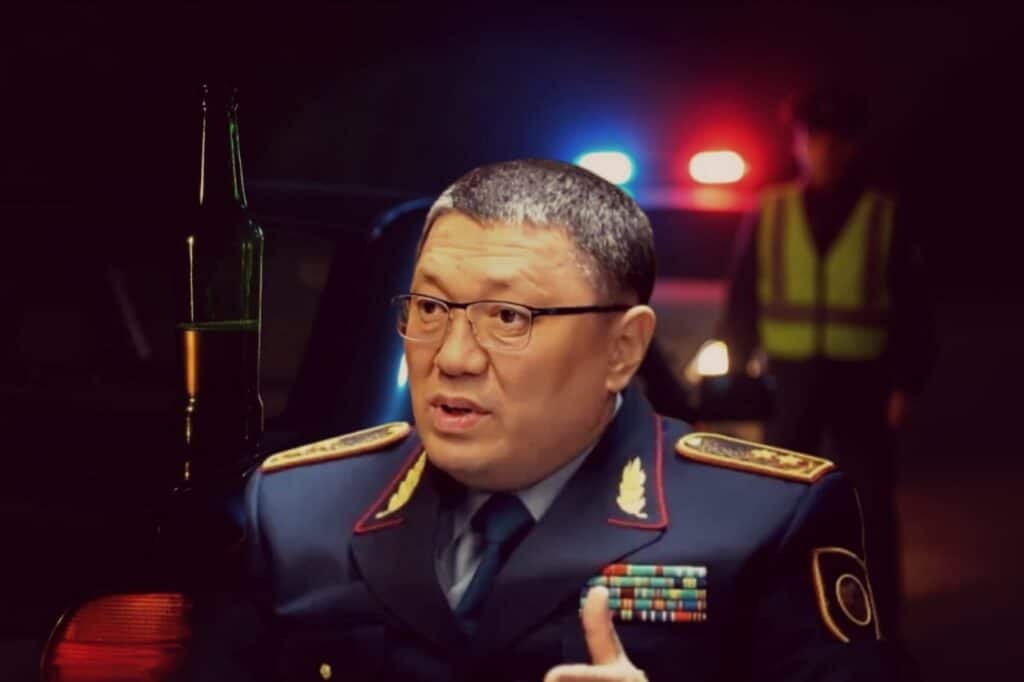29 мың апат пен жылдамдықтың жазасы: Сәденов полицияны жол жиегіне қайта шығарды жаңа жол ережесі күшіне енеді