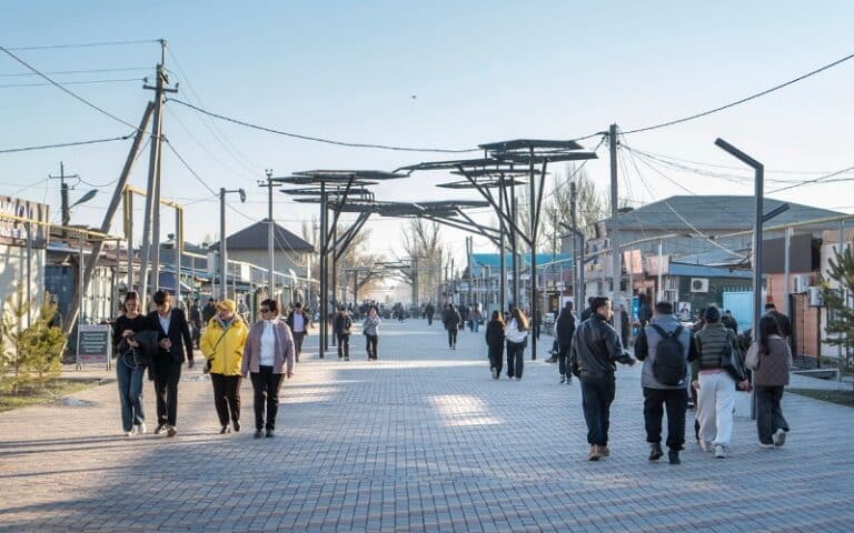 Жаркентте саябақ пен жарық шамдары жаңарып, 500 түп ағаш егіледі