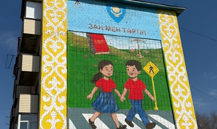 Жетісуда «Әділетті Қазақстан» идеясын бейнелеген үш мурал салынды