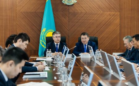 Президент Жолдауы Атырауда талқыланып, Президентінің кеңесшісі аймақ активімен кездесті Атыраудағы жиналыс