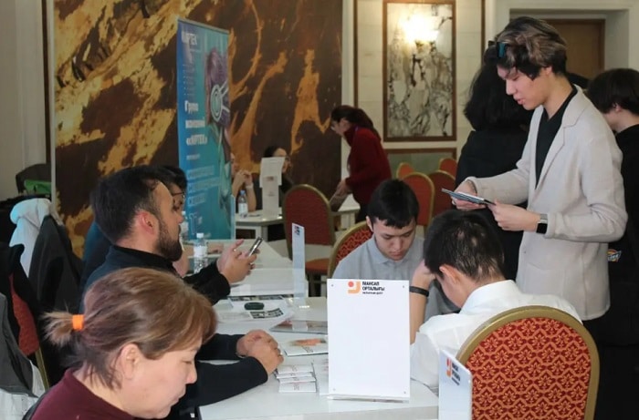 Алматыда жалпықалалық бос жұмыс орындары жәрмеңкесі өтті Жұмыс Алматы