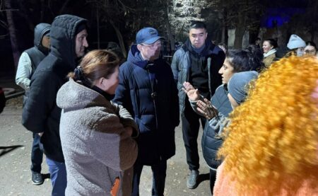 Қарабұлақтағы өрттен кейін әкімдік тұрғындарға көмек пен жөндеу жұмысын бастады халық пен әкім