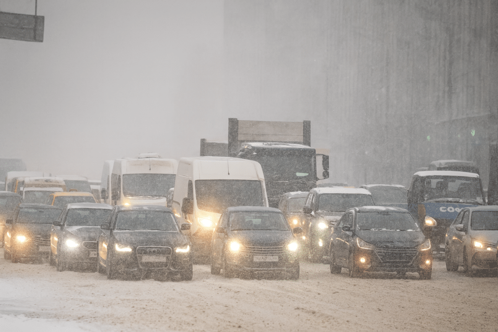 Атыраудағы апатты түн: қалада жарық сөніп, сабақ тоқтатылды Атырау облысында